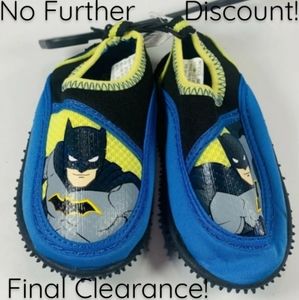NWT DC Comics boys Batman Water Shoes. 5/6